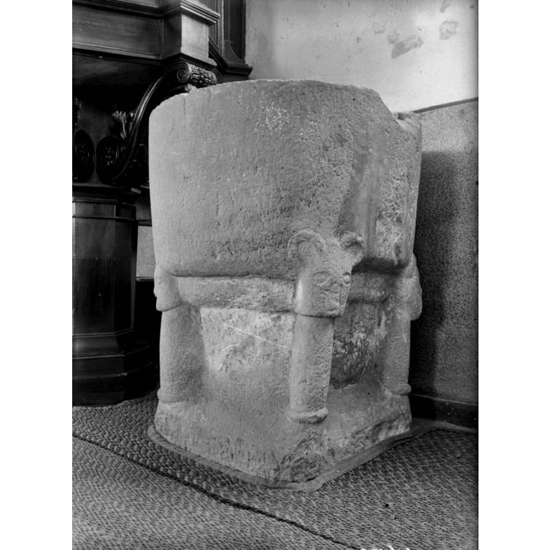 in 1947 the font stood near the pulpit, seen here to the left of the font