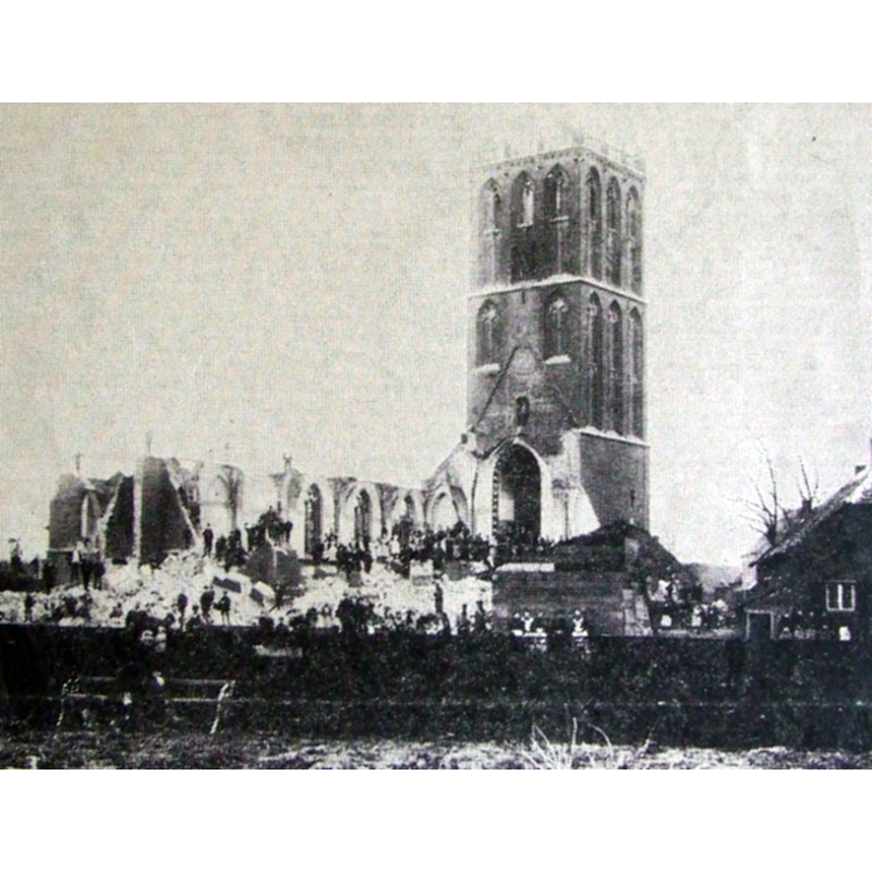 the church seen soon after the fire of 1898 -- Source caption; "Foto uit 1898 van de uitgebrande Sint-Martinuskerk in Tegelen van onbekende fotograaf. (in 1899 werd met de heropbouw begonnen, dus moet de foto wel van 1898 zijn, het jaar van de brand)"