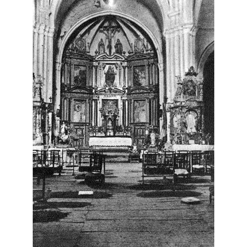 Source caption: "Nave central del antiguo monasterio de Sandoval - Mansilla de las Mulas (León) - España Turística y Monumental / Cuarto álbum / Las Bellezas de Castilla / Región Leonesa - Cromo 70 x 90 Sepia"