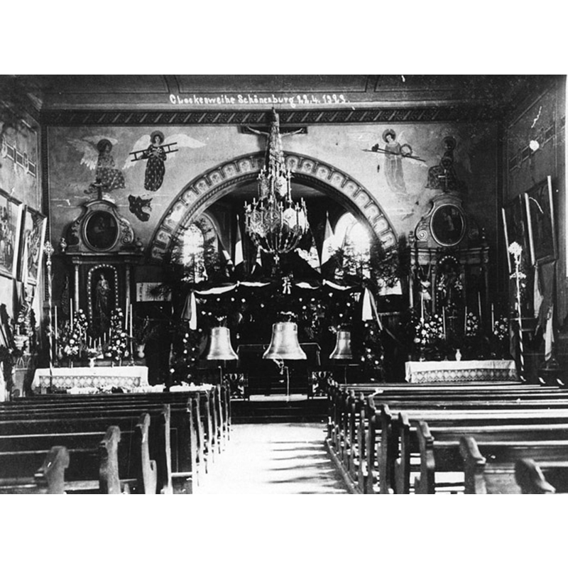 Source caption: " 	Intérieur de l'ancienne église en 1929."