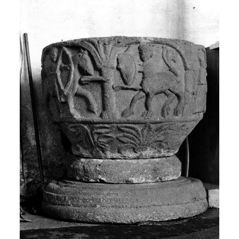 Source caption: "Dopfunt av sandsten, 1100- eller 1200-talet."