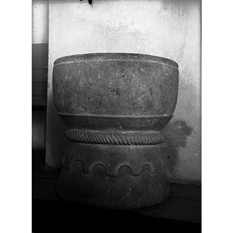 this undated photograph may have been taken after 1891 after the font had been restored [unless this is a copy of the original font]