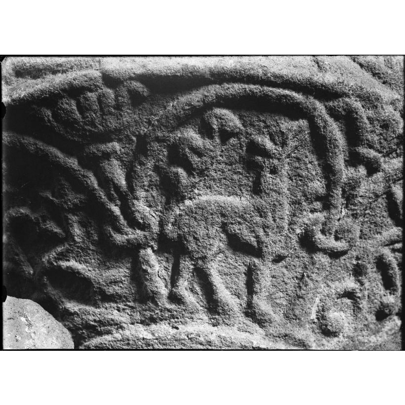 seen here partially in the left arch