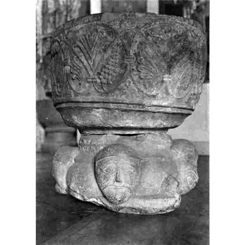 the medieval font shown here in display at the SHM [cf. FontNotes]