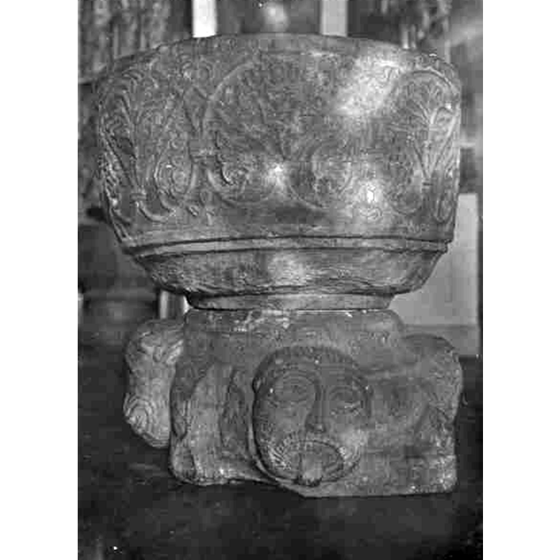 the medieval font shown here in display at the SHM [cf. FontNotes]