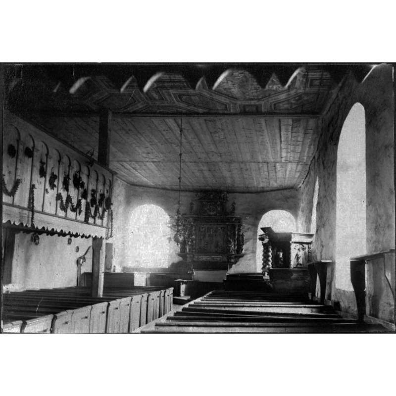 the old church ceased to function as parish church ca. 1904, when the new one was built; it was scheduled for demolition but the plan never carried out; it would then be used as a museum until the 1970s when it was restored to its present state