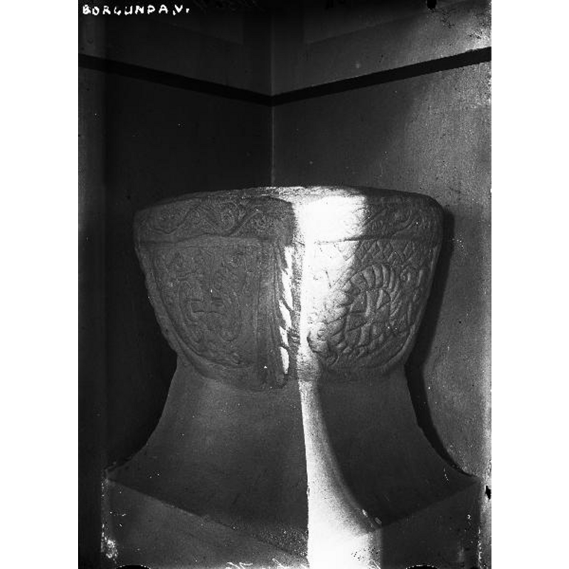 all around the inscribed cross
