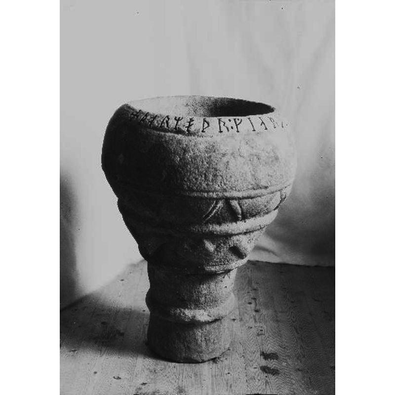 with the Runic inscription highlighted in the source