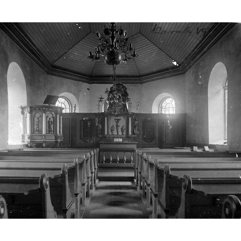 Source caption: "Interiör mot öster (före branden 1919)"