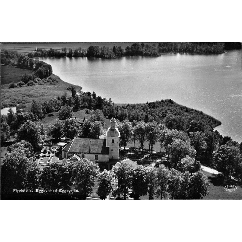 Source caption: "Kyrkan och dess omgivning från norr. Flygfoto."