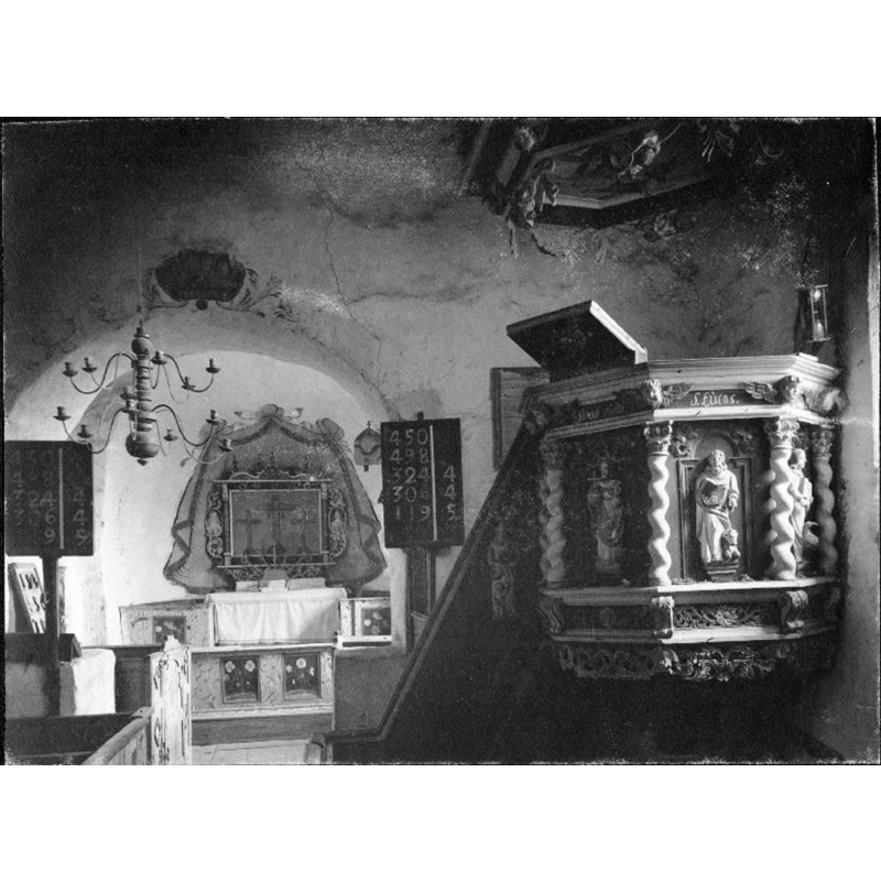 Source caption: "Suntaks gamla kyrka [...] Interiör mot öster [...] 1899"
