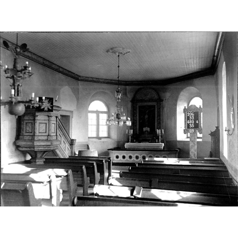 Source caption: "Grude kyrka [...] Interiör mot öster. Före restaurering [...] 1946"
