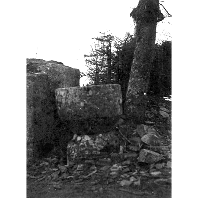 Source caption: "Västergötland. Öra sn. Kyrka, dopfunt. Foto: Anders Roland. 1914"