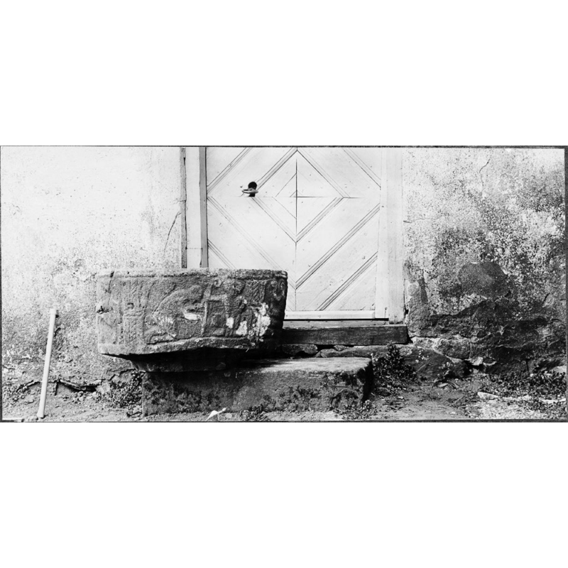Source caption: "Ods kyrka [...] Dopfunt, sandsten, 1200-talet?"
