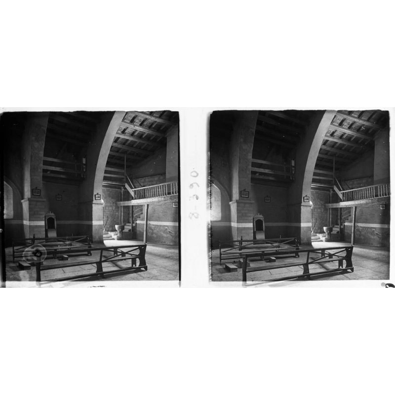 Source caption: "Pila baptismal a l ' interior de l'església de Santa Maria de Mijaran. Josep Salvany i Blanch (1917)"