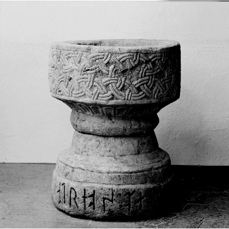 Source caption: "Finnekumla Kyrka [...] Dopfunt av sandsten, signerad Andreas, 1100-1249."