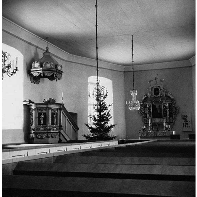the church in this photograph had been re-built in the 1770s; it was destroyed by fire in 2004