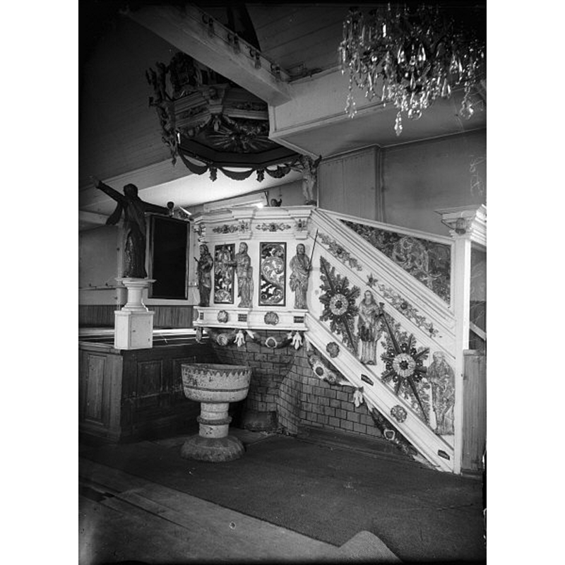Source caption: "Skålleruds kyrka [...] före restaureringen 1924-1925."