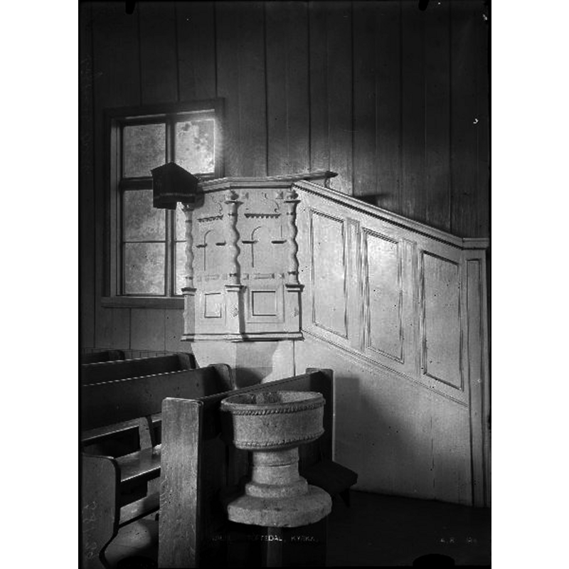 Source caption: "Töftedals kyrka"
