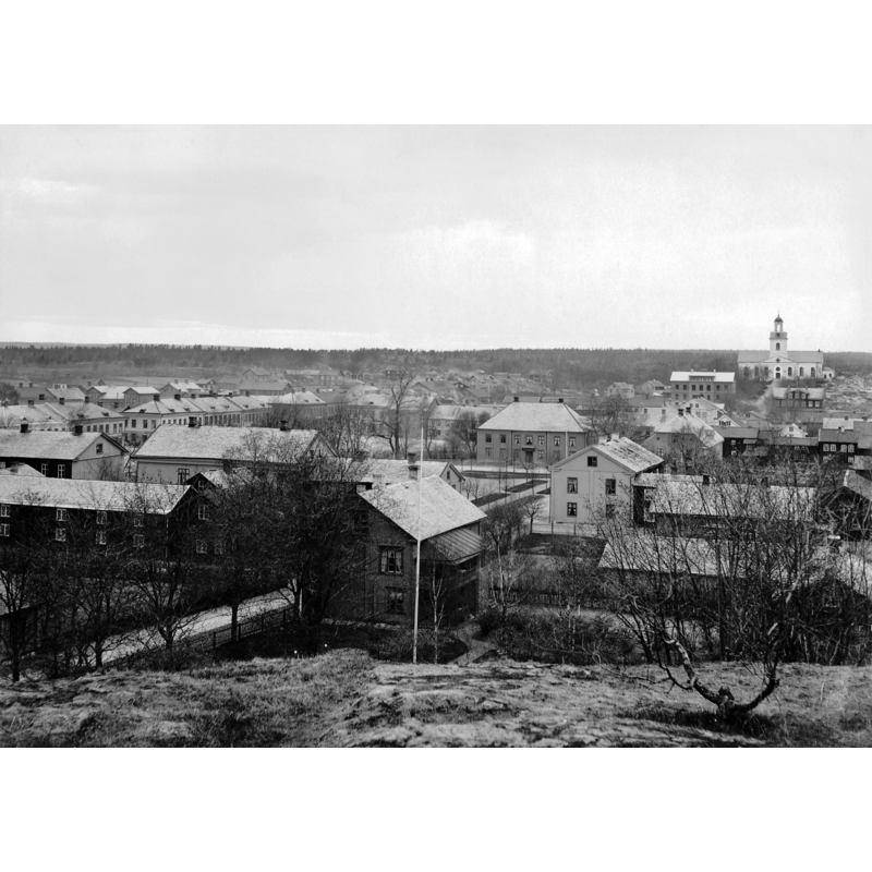 Source caption: "Åmåls kyrka [...] Vy från Kungsberget före branden"