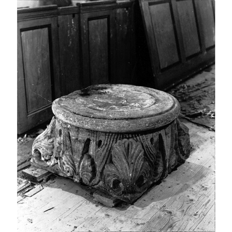 showing a detached capital that would later be used as lower base for the medieval baptismal font [NB: although undated the photograph may have been taken by Johnny Roosval in 1928]