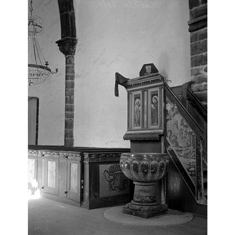 the medieval font by the 16thC pulpit, north side of the nave, in 1909