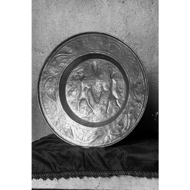 Source caption: "Eftra kyrka [...] Dopfat."