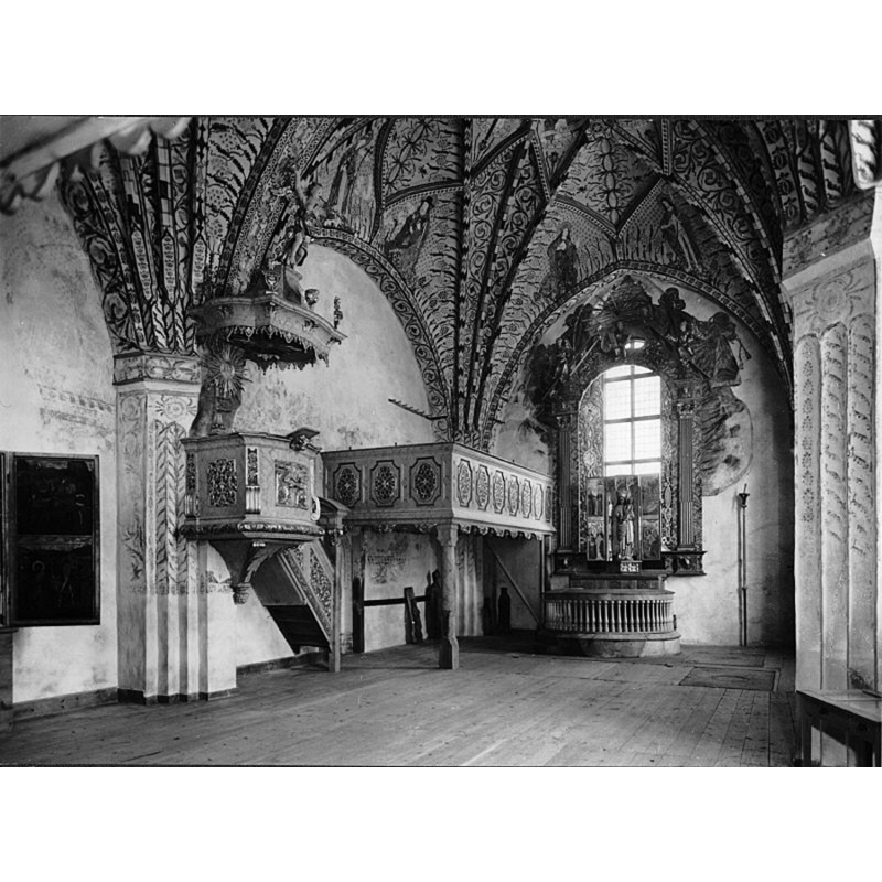 Source caption: "Enånger, gamla kyrkan [...] Interiör mot nordöst."