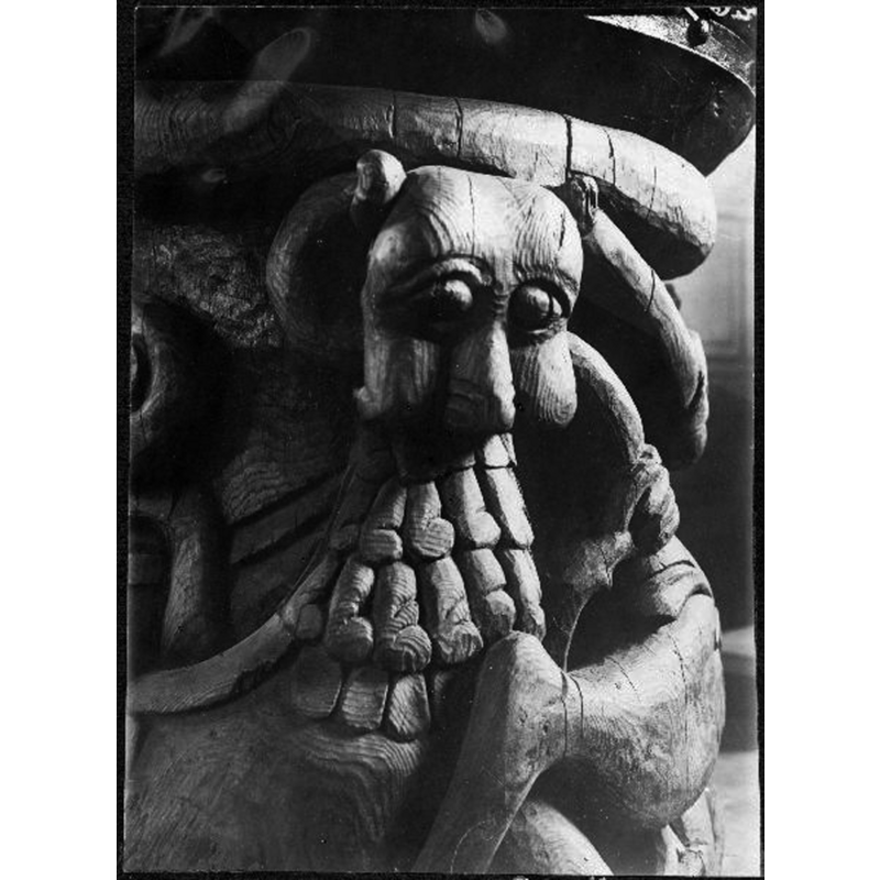 Source caption: "Alnö Nya kyrka [...] Detalj av dopfunt av furu, 1200-talet."