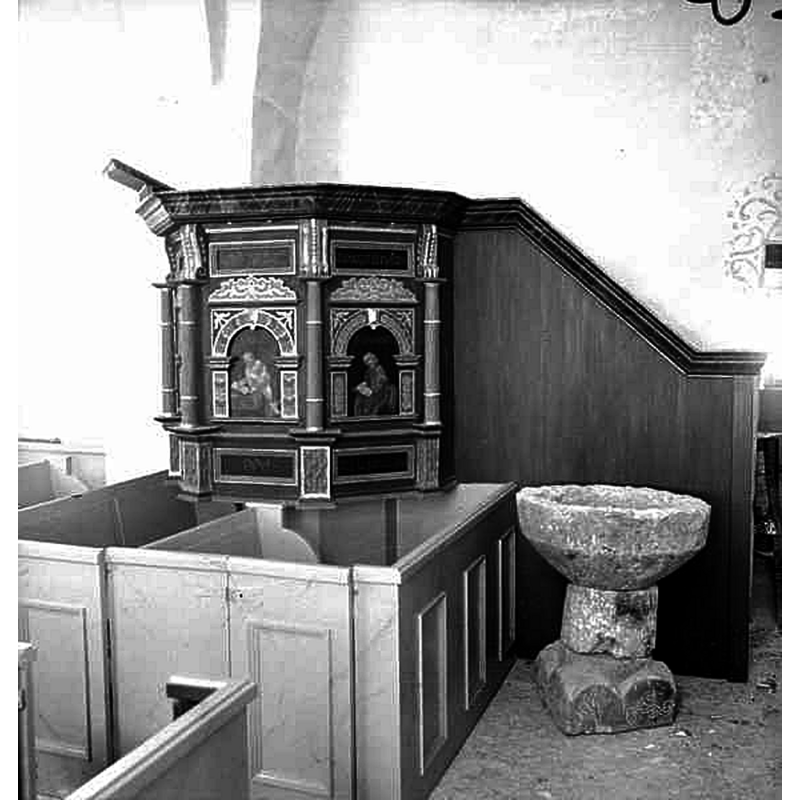Source caption: "Hidinge gamla kyrka"