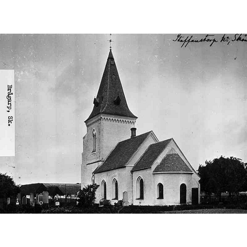 Source caption: "Brågarps kyrka [...] Kyrkan från sydöst."
