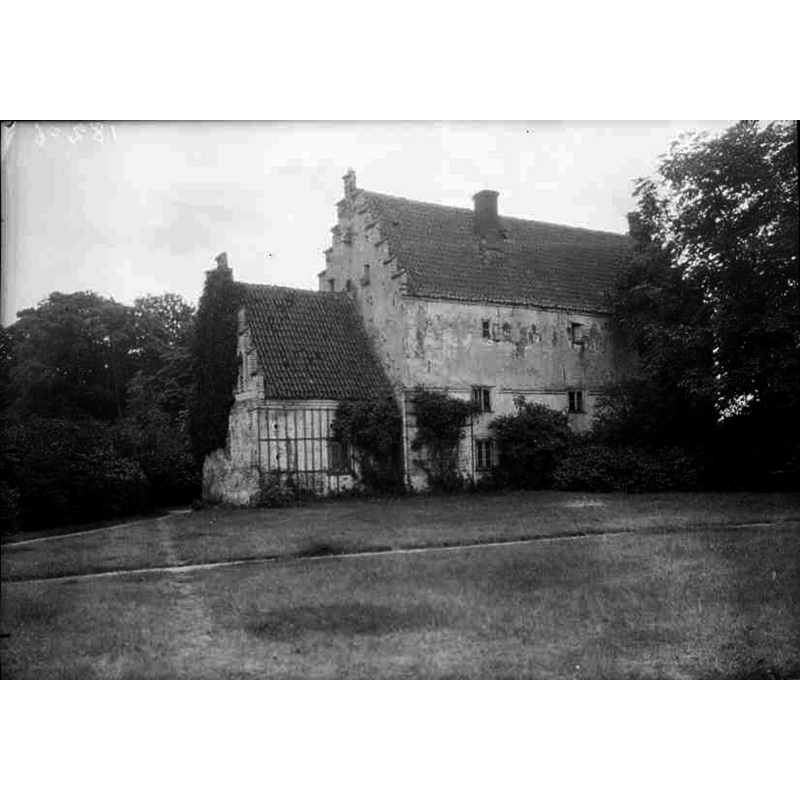 Source caption: "Färlöv, Araslövs kyrka [...] Kyrkan från nordöst."