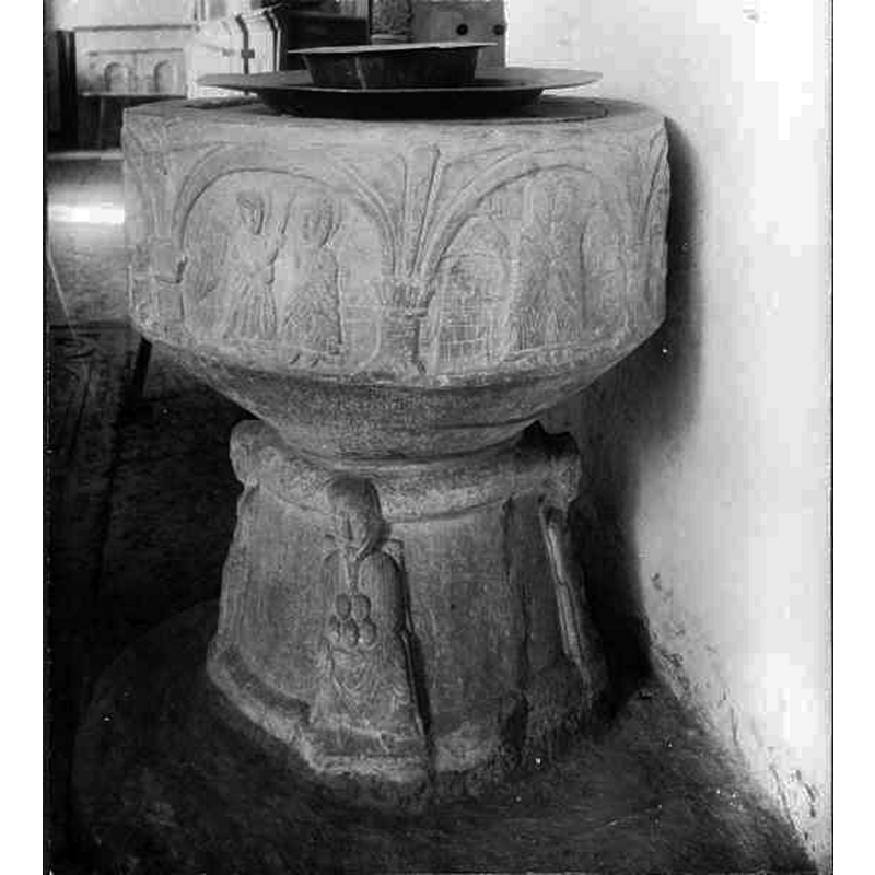 Source caption: "Hannas kyrka [...] Dopfunt av sandsten, i Sigrafs stil, Jesu barndomshistoria."