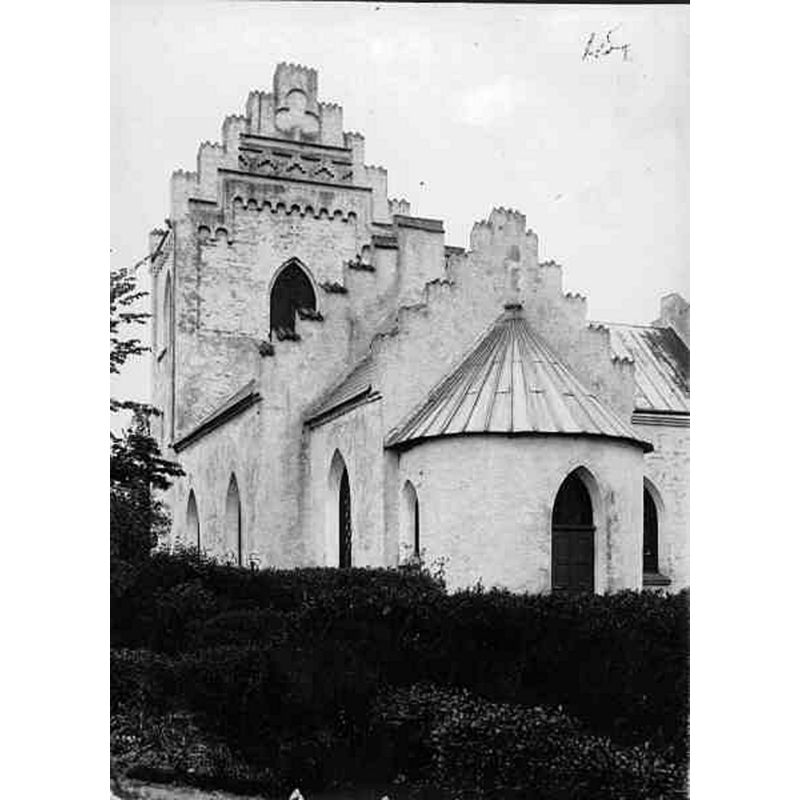 Source caption: "Högs kyrka [...] Kyrkan från öster."