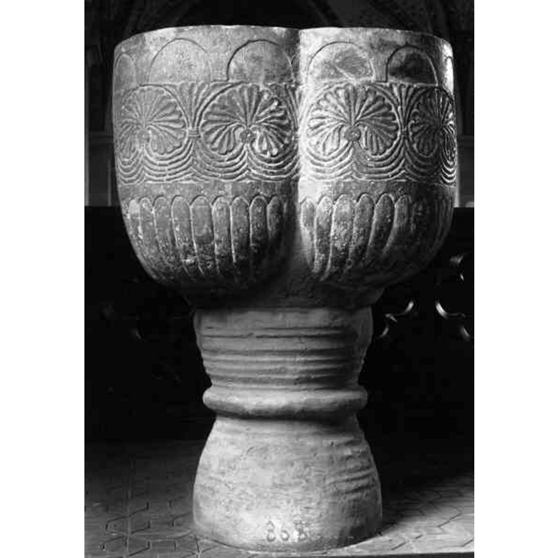 Source caption: "Källstorps kyrka [...] Medeltida dopfunt." -- showing the re-cycled font from the old church