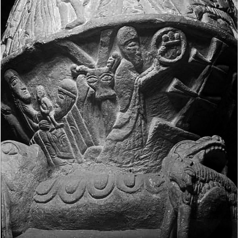 Source caption: "Löderups kyrka [...] Detalj av dopfunt av sandsten, avsmalnande uppåt, trattformig botten, utförd av Mäster Majestatis, slutet av 1100-talet."