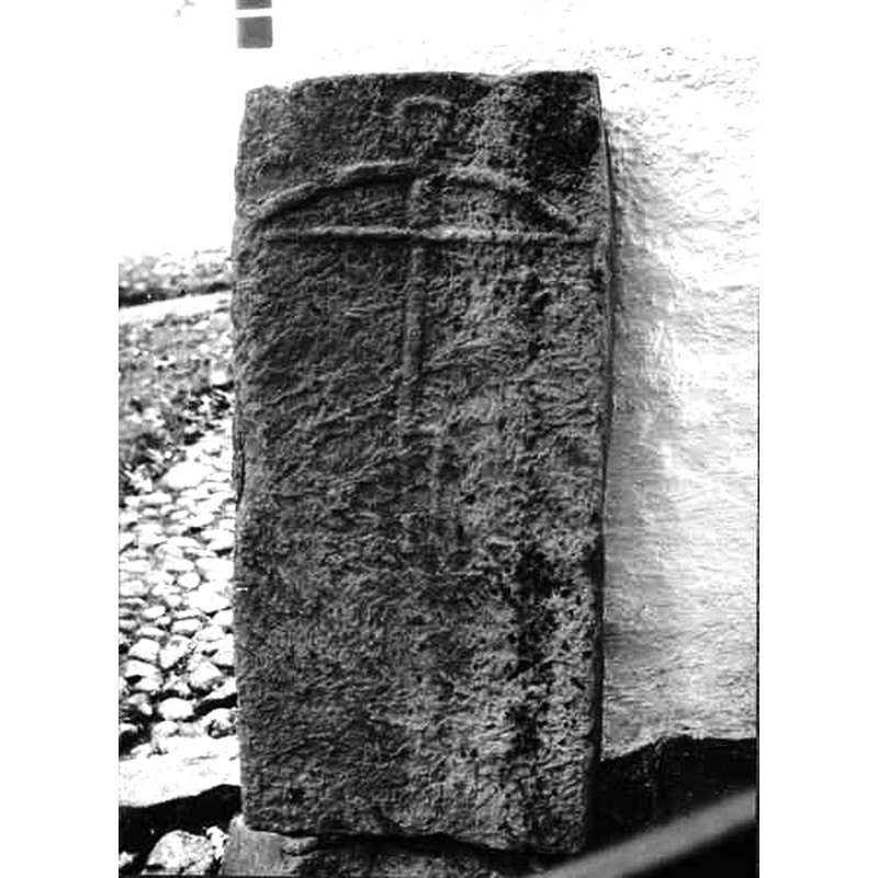 Source caption: "Norra Rörums kyrka [...] av granit som legat som trappsten i ett hus i byn. Nu återbördad till kyrkan."