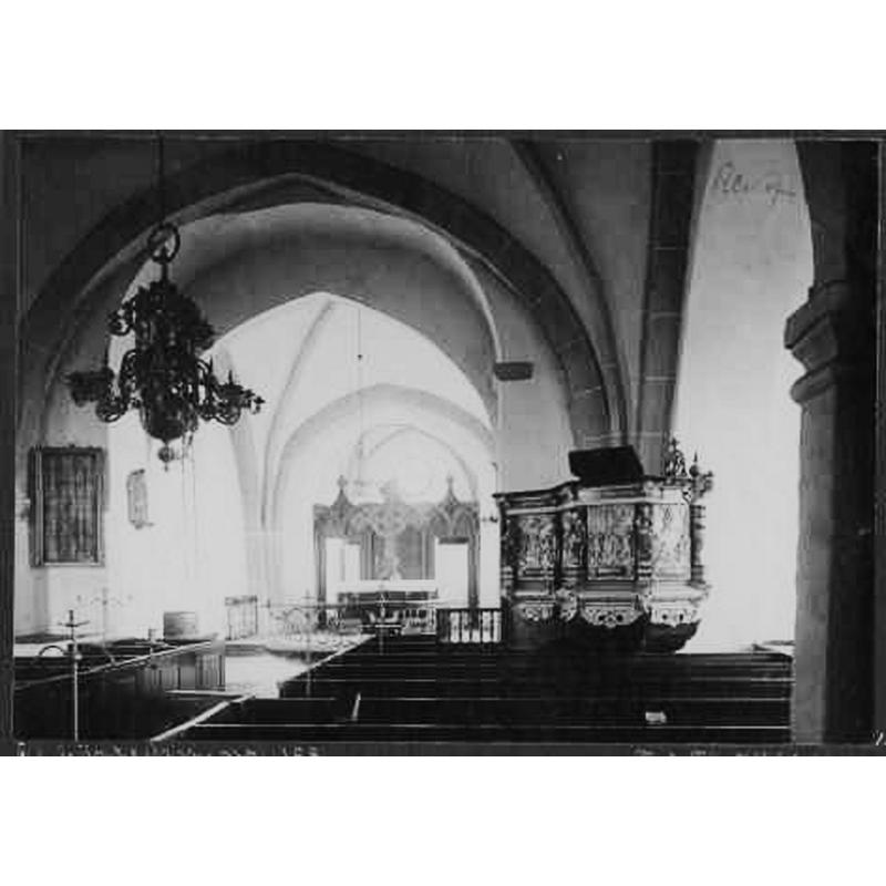 Source caption: "Reslövs kyrka [...] Interiör mot öster." -- the font is partially visible inside the chancel, on the left side of the image