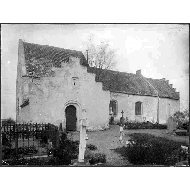 Source caption: "Sankt Ibbs gamla kyrka [...] Kyrkan från söder."