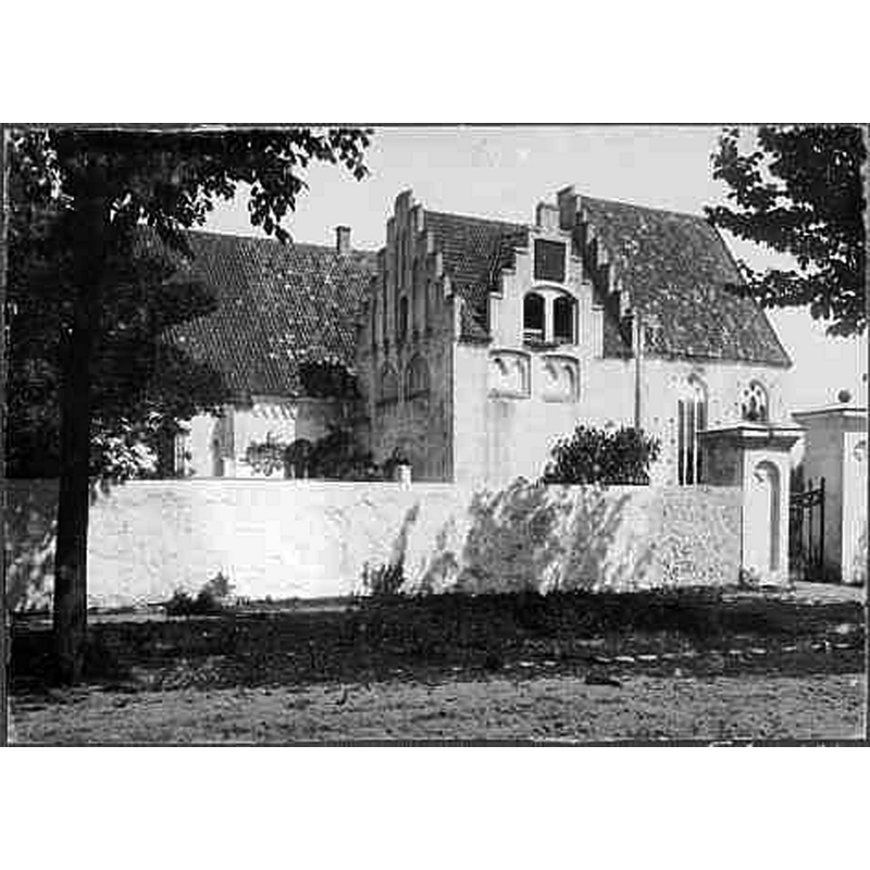 Source caption: "Skanörs kyrka (Sankt Olofs kyrka) [...] Kyrkan från söder."