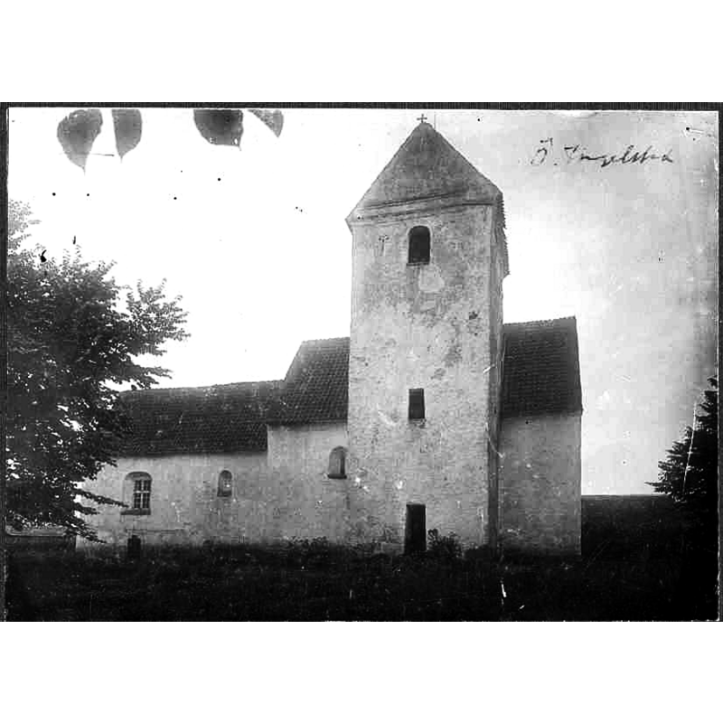 Source caption: "Östra Ingelstads kyrka [...] Kyrkan från norr."