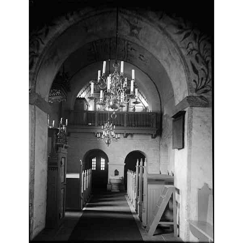 Source caption: "Östra Ingelstads kyrka [...] Interiör mot väster."