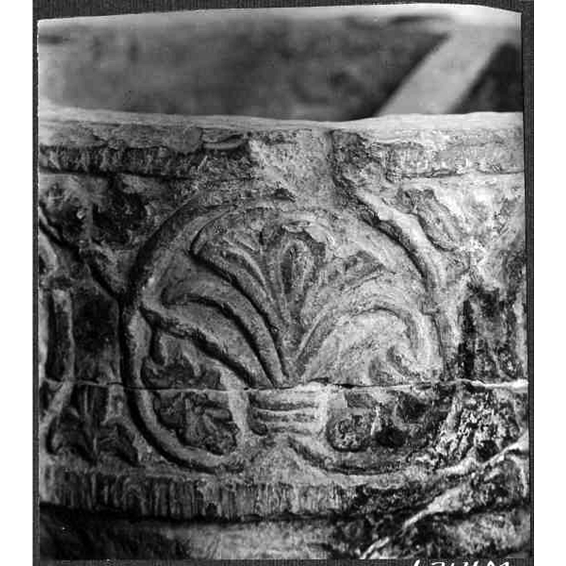 Source caption: "Östra Torps kyrka [...] Detalj av dopfunt av kalksandsten. Medeltida. Söndersprängd vid brand 1909."