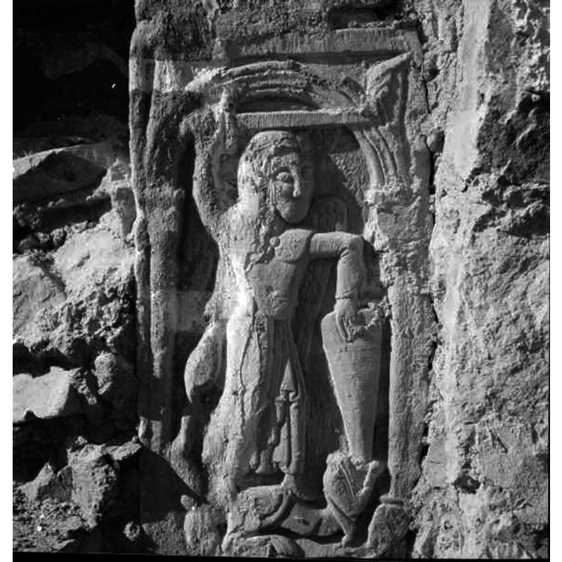 Source caption: "Hylletofta kyrka [...] Relief av ärkeängel Mikael från äldre sydingång till långhuset."
