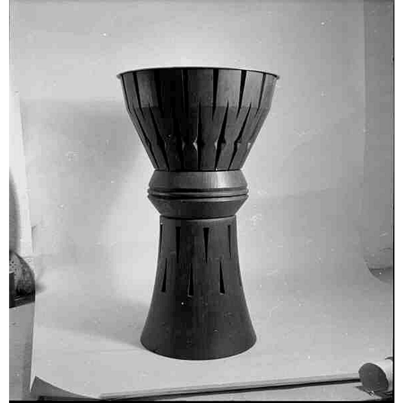 Source caption: "Sjösås gamla kyrka [...] Dopfunt, trä, tillverkad 1955."
