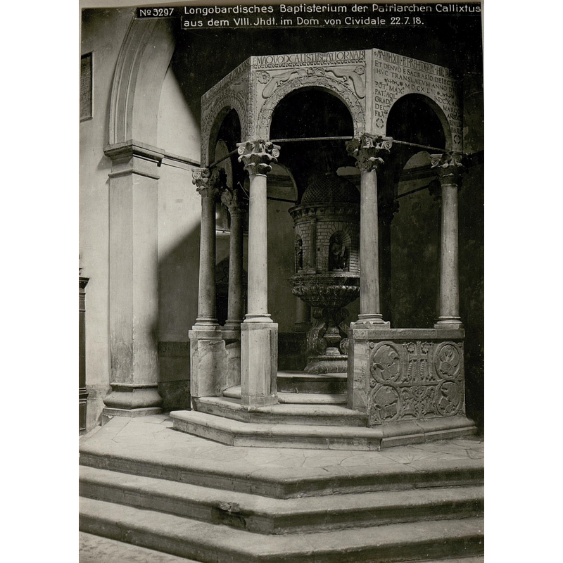 Source caption: " Longobardisches Baptisterium der Patriarchen Callixtus aus dem VIII.Jhdt.im Dom von Cividale 22.7.18."