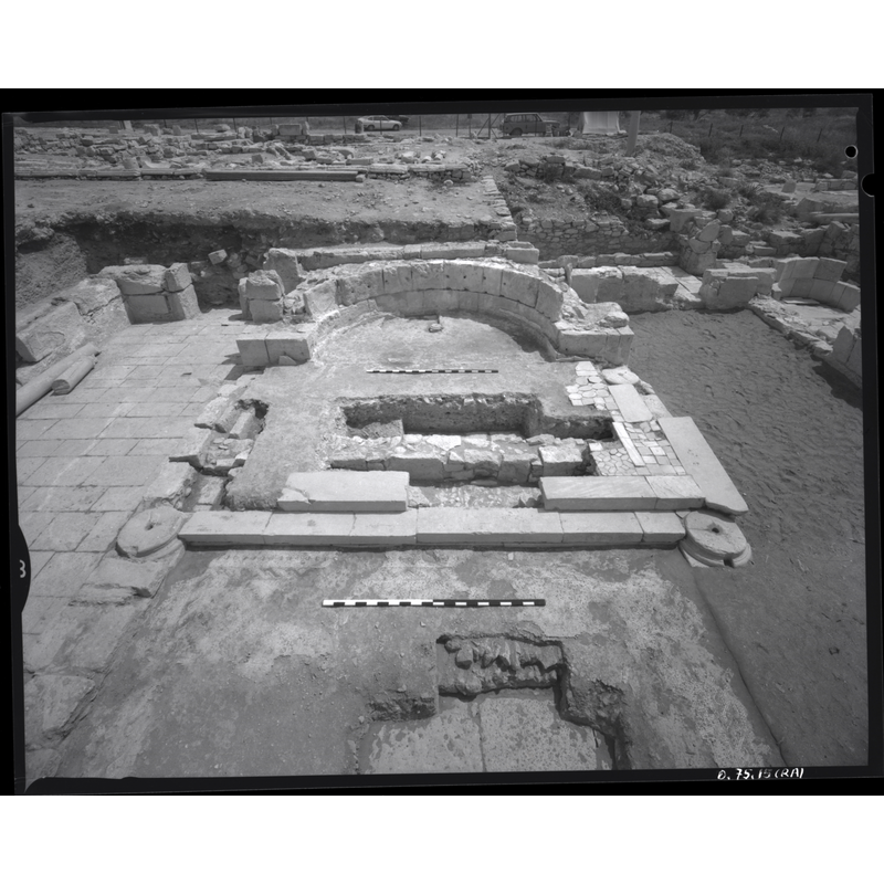 Source caption: "Baptistery, Episcopal precinct, Kourion, Cyprus - Chapel, apse and bema, view from west"