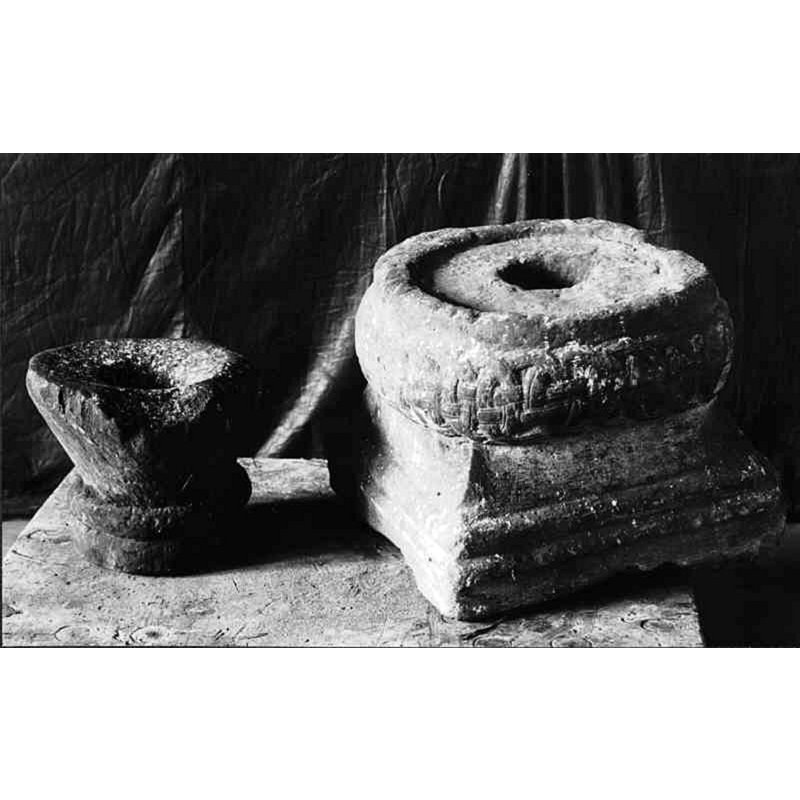 Source caption: "Delar av dopfunt, medeltida"