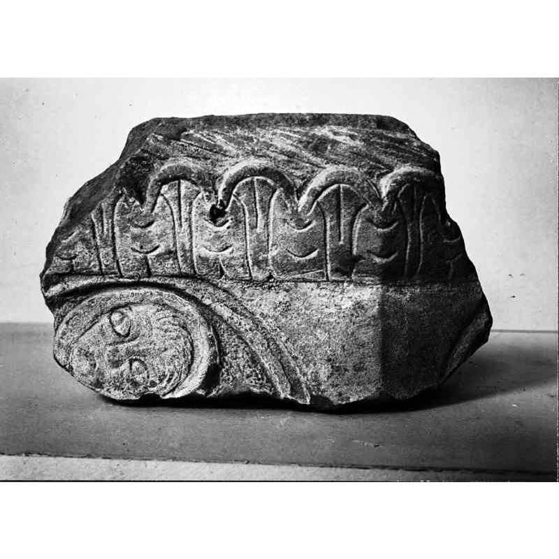 Source caption: "Dopfunt, medeltida. Fragment av cuppan."