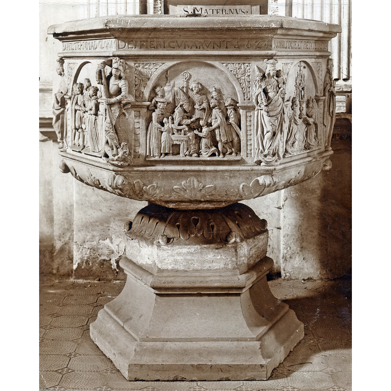 Source caption: "Photographie ancienne du baptistère de l'église des Jésuites de Molsheim. Archives municipales de Molsheim"